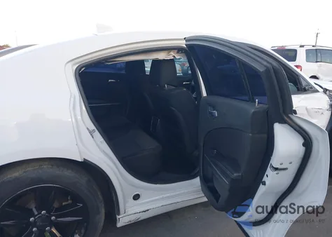 2016 Dodge Charger Sxt z USA, uszkodzony, nr VIN 2C3CDXHG9GH149612